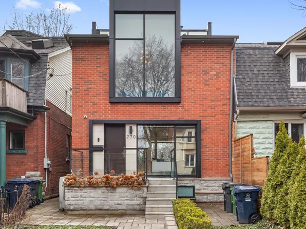 770 Palmerston Ave, Toronto, ON M6G 2R5