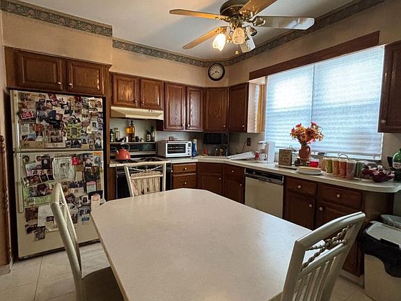 5th image of 2841 S Camac St