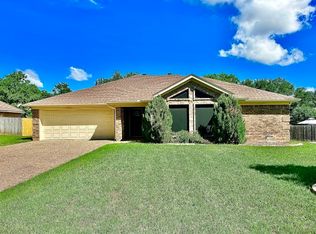 304 Neely Rd, Hewitt, TX 76643