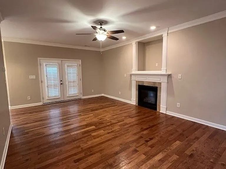170 Blacksmith Ln — Photo 2