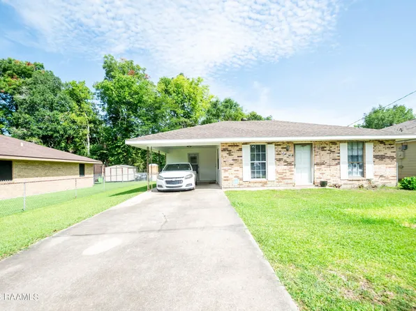 922 Cecile Blvd, Breaux Bridge, LA 70517