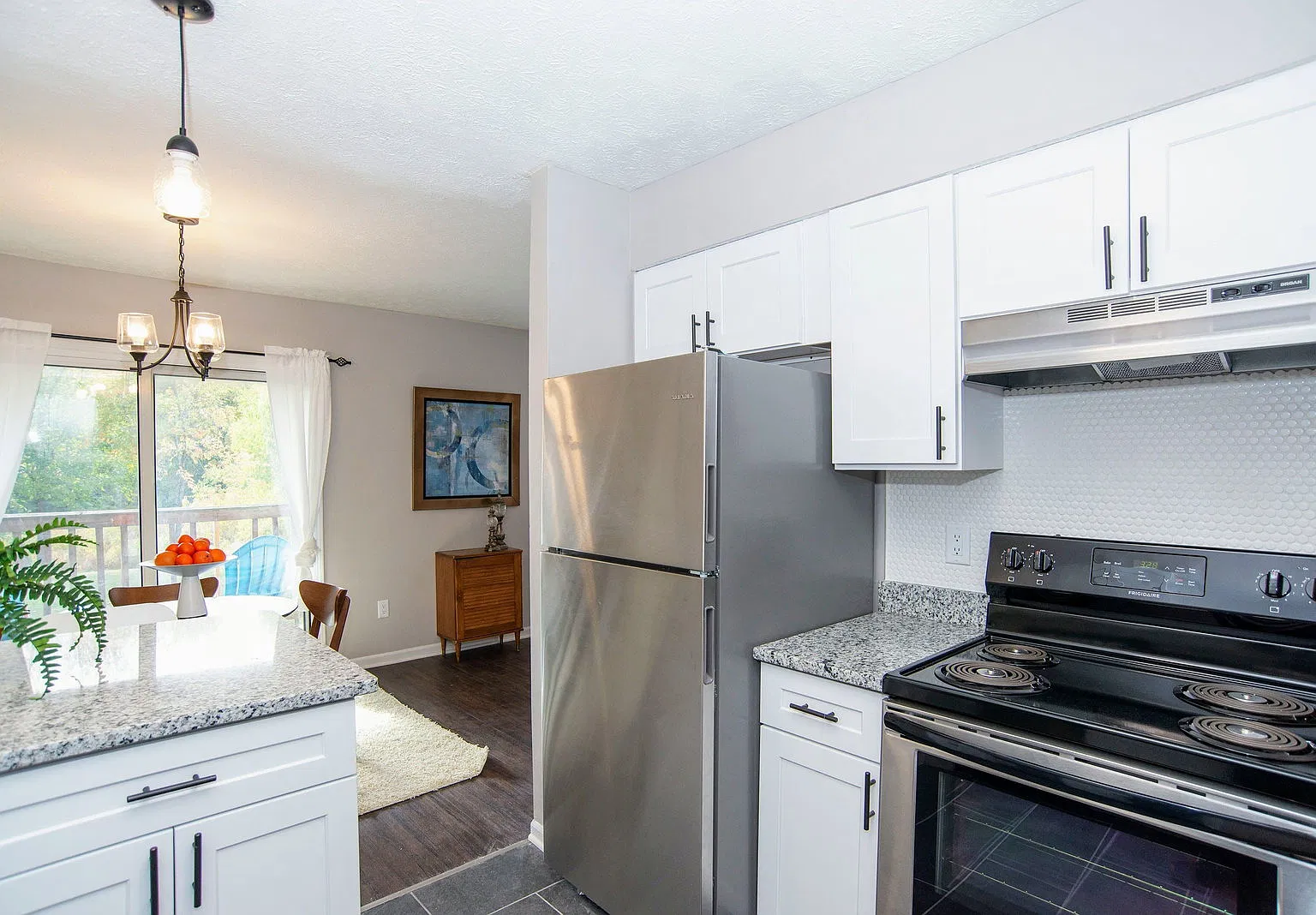 2 bed, 2.0 bath, 900 sqft, $1,395 — Photo 1