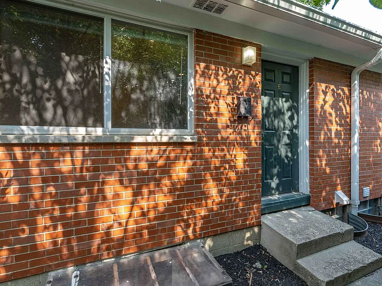 77 W Northwood Ave — Photo 3