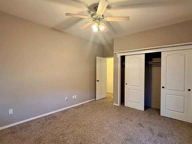 1548 W Hampton Cir — Photo 21