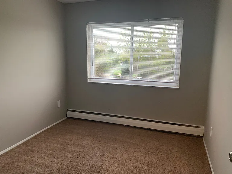 Kensington Club Apartments — Photo 11