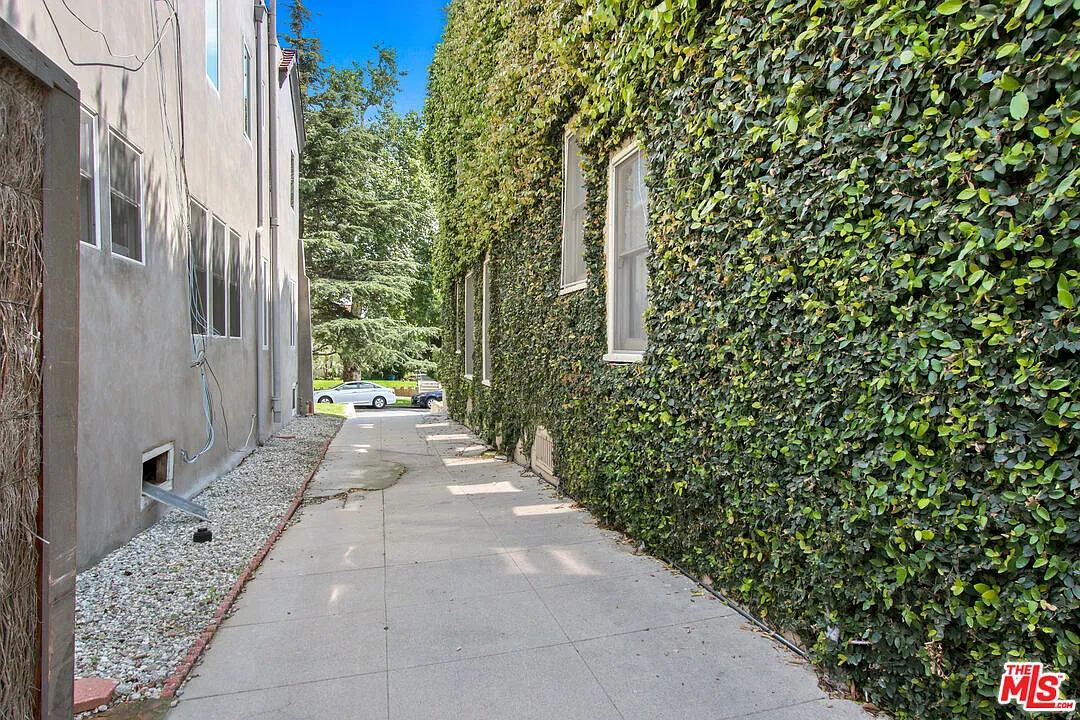 1 bed, 1.0 bath, 1100 sqft, $4,350 — Photo 4