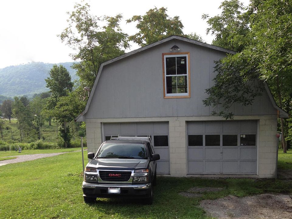 1st image of 151 Dogwood Ln