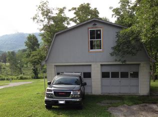 151 Dogwood Ln, Jacksboro, TN 37757