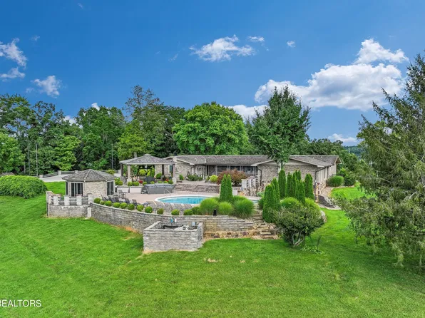 1001 Smith School Rd, Strawberry Plains, TN 37871