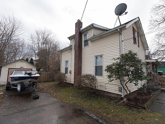 3rd image of 150 N Diamond St