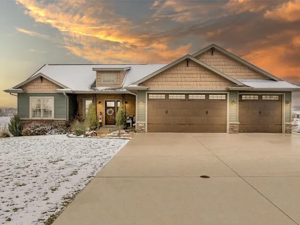 124 Wood Ridge Rd, Anamosa, IA 52205