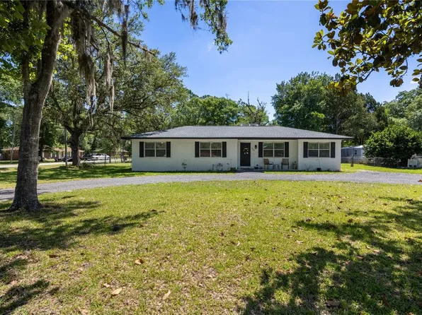 926 Woodlawn St, Starke, FL 32091