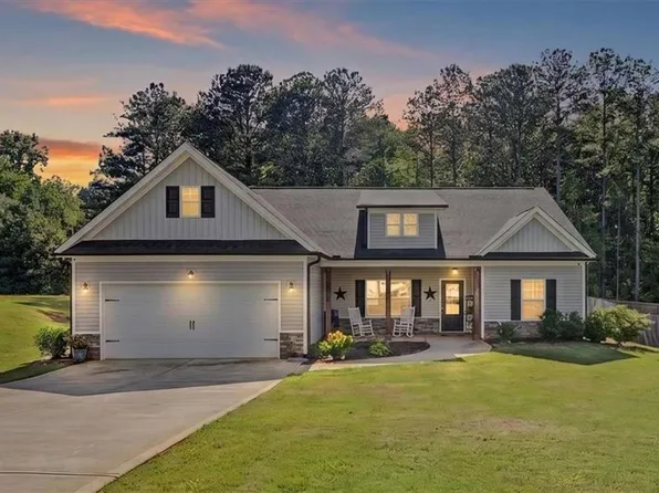 119 Holly Farms Ct, Rockmart, GA 30153
