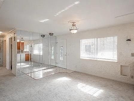 5th image of 2512 Clairemont Dr Unit 315