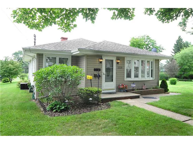 1235 Allaire Ave photo 1