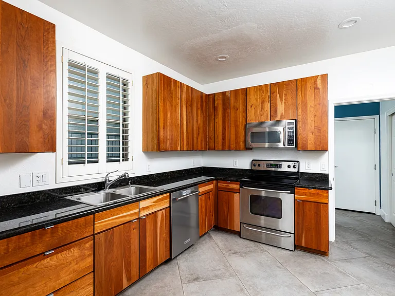 615 E Portland St #177 — Photo 16