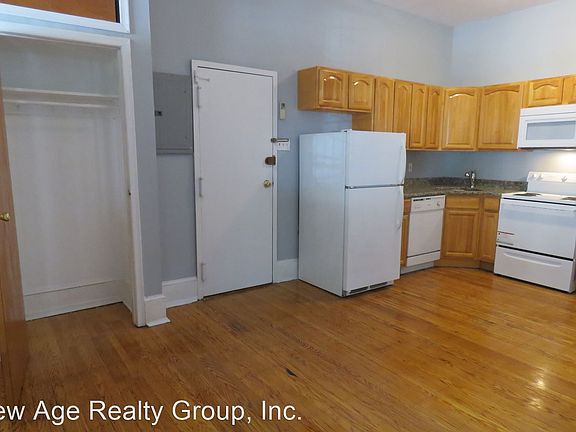 3rd image of 4606 Chester Ave #5556201