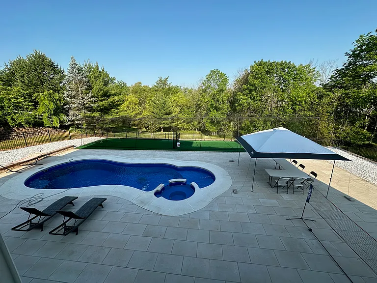 2 Old Mill Ct — Photo 18