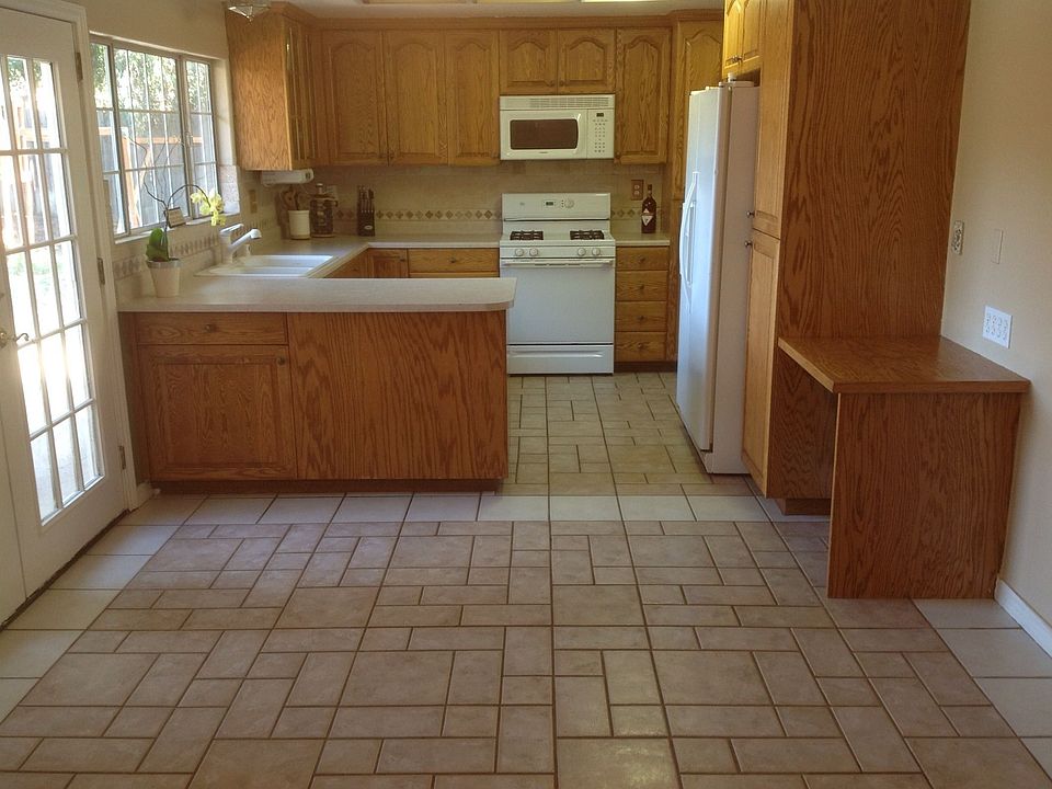 1st image of 6140 Merlindale Dr