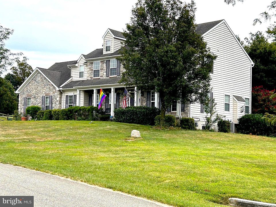 1st image of 141 Granite Dr