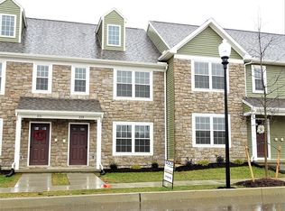 229 Springwood Dr, Lebanon, PA 17042