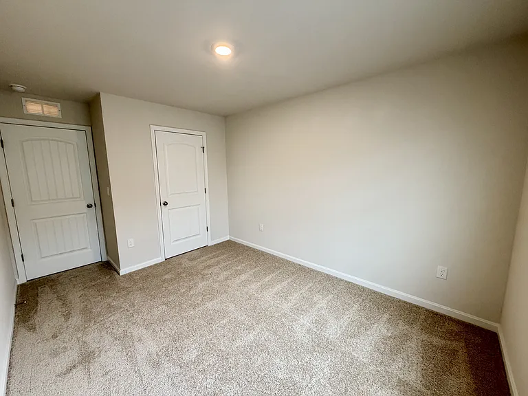 633 Currant Cir — Photo 30
