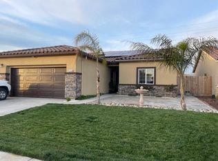 2054 Greenbriar Dr, Los Banos, CA 93635
