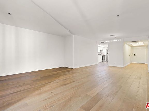4th image of 10660 Wilshire Blvd APT 407