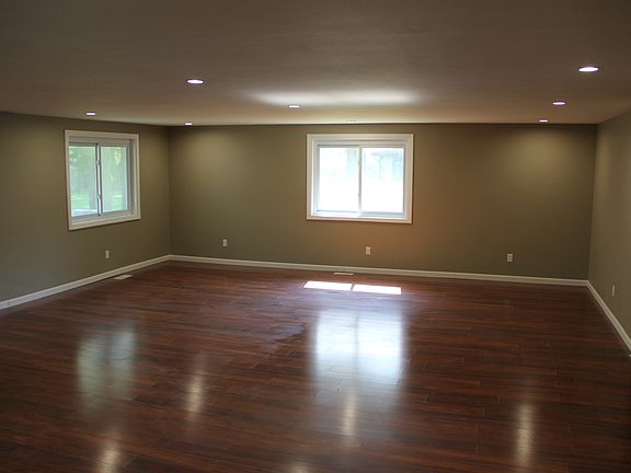 3rd image of 2328 Pine Knott Dr