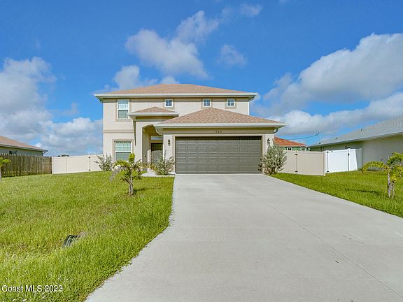 2nd image of 927 Sable Cir SE