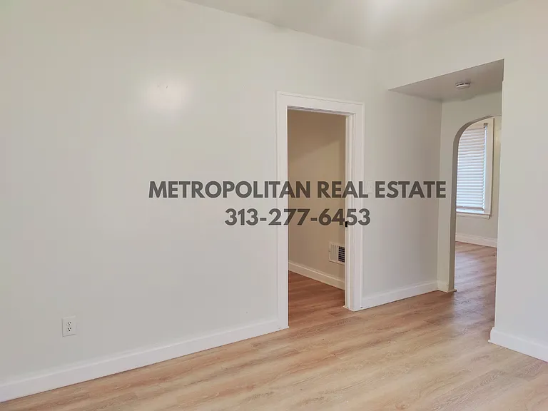 22340 Park St — Photo 7