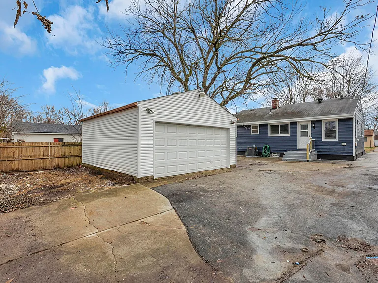 1251 Dellwood Ave — Photo 29