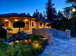 727 Earhart Rd, Rogue River, OR 97537