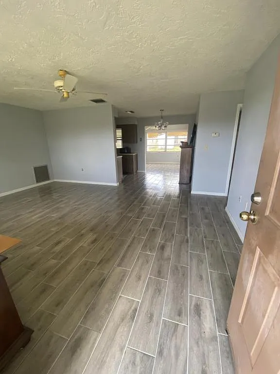 48 S Lucille St — Photo 3