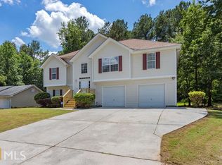 9121 S Sterling Lakes Dr, Covington, GA
