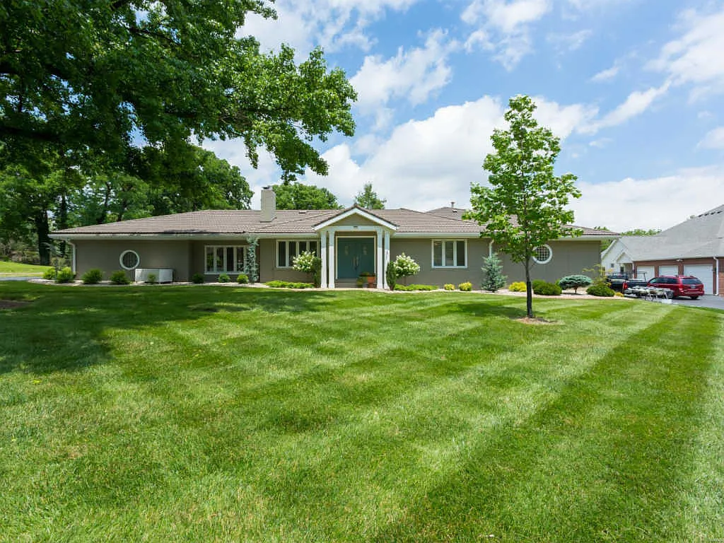 10327 Kennerly Rd photo 1
