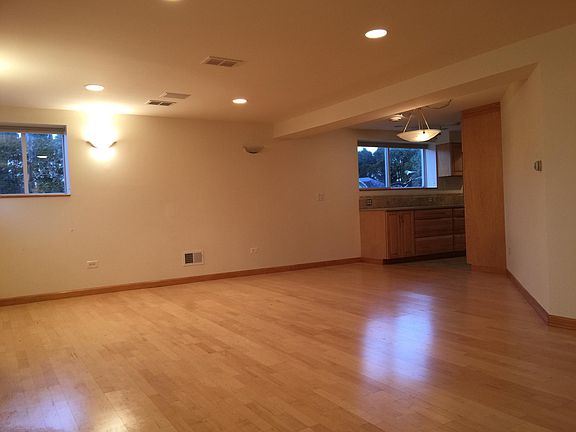4th image of 1012 Parkwood Ave #Garden