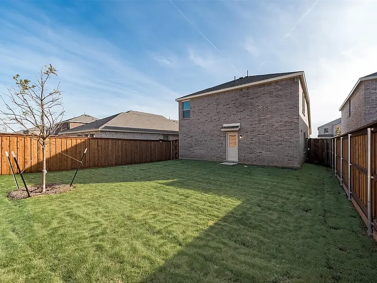 233 Ashbrook St — Photo 28