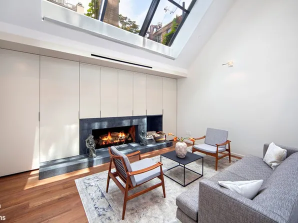 251 East 61st Street image 29 of 35