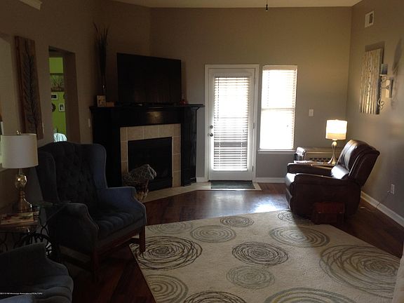 4th image of 9869 Tremont Dr