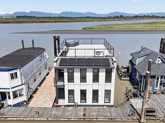 4th image of 3871 River Rd W #10