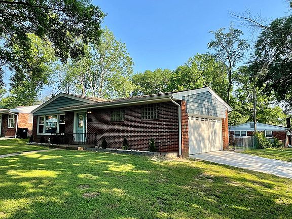 3rd image of 7170 Hazelwood Ln