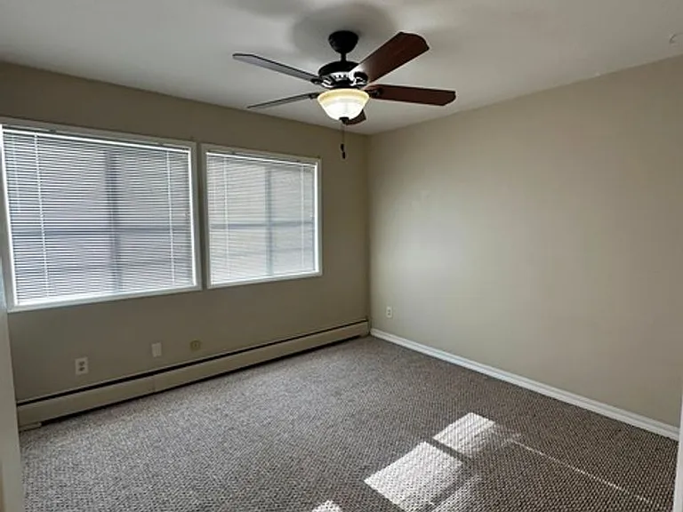 2544 Union St — Photo 28