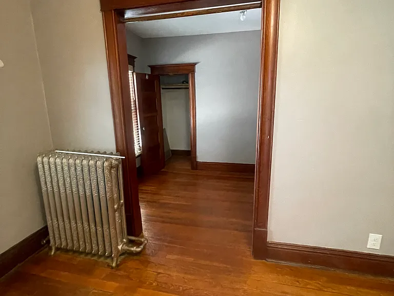 2516 Wirt St — Photo 20