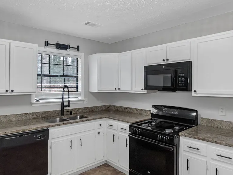 321 Summerwood Ln — Photo 25