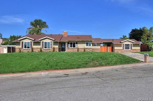 1st image of 836 S Montezuma Way