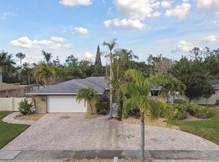 775 Rolling Hills Dr, Palm Harbor, FL 34683