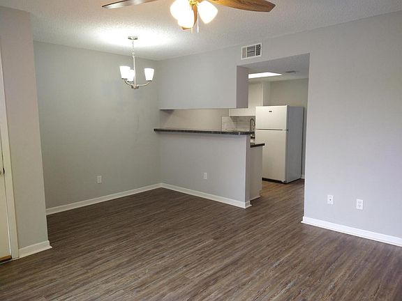 2nd image of 6828 S Trask St #200
