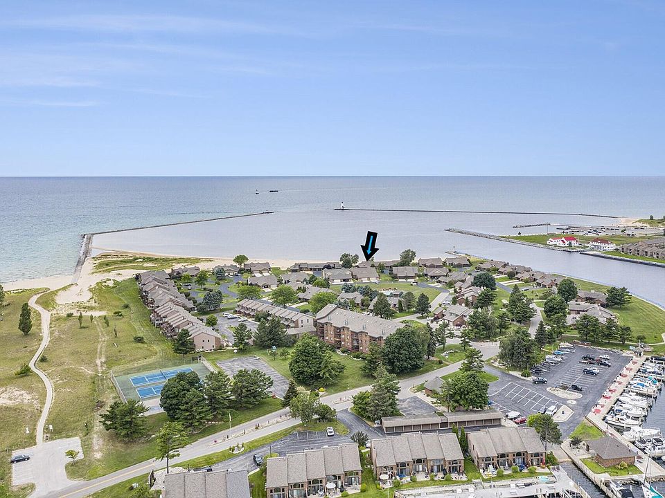 221 Harbor Dr, Ludington, MI 49431 Zillow