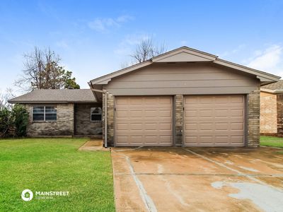 704 W Hillcrest Dr, Mustang, OK, 73064